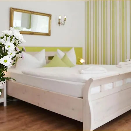 Haus Lindenstrasse 아파트 *