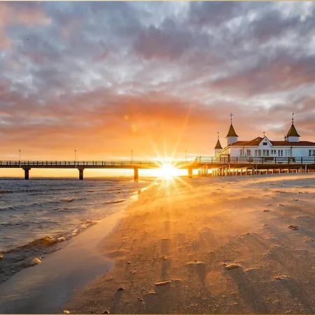 Haus Lindenstrasse 아파트 *